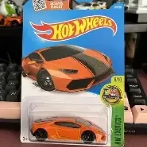 BRINQUEDO CARRINHOS HOT WHEELS