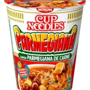 MACARRAO INSTANTANEO CUP NOODLES PARMEGIANA DE CARNE 68GR